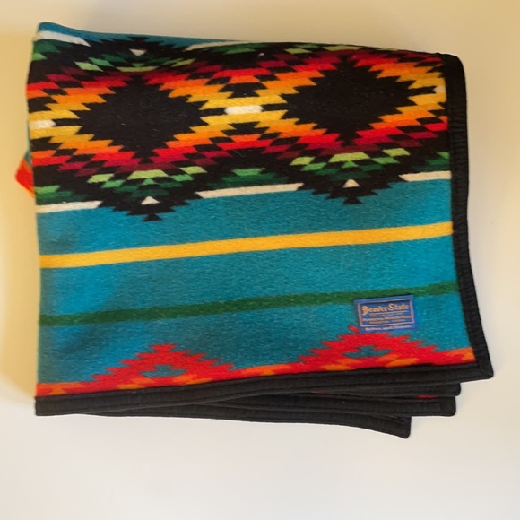 Pendleton baby blankets - Picture 3 of 4
